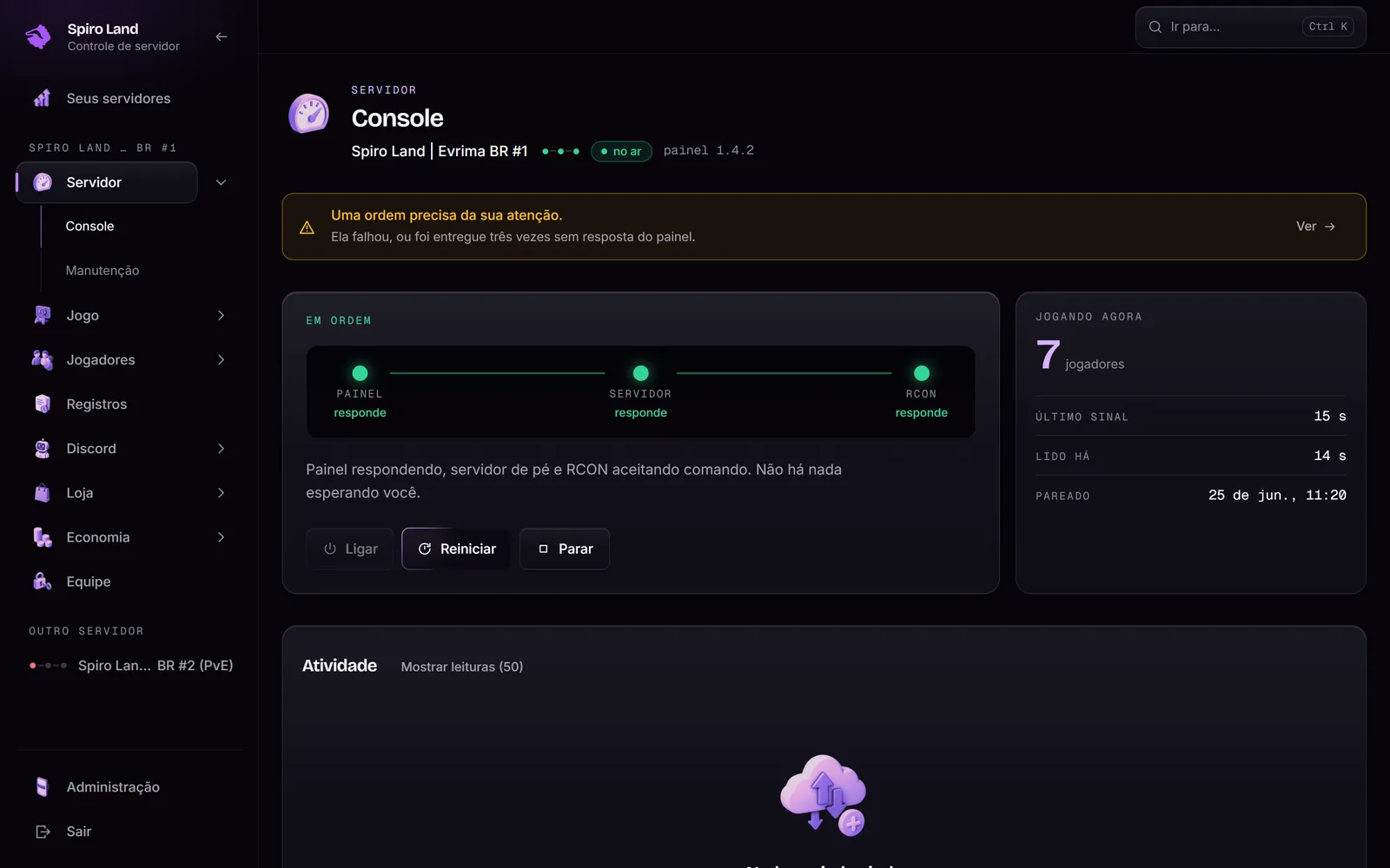O console de um servidor no painel, com os botões Ligar, Reiniciar e Parar